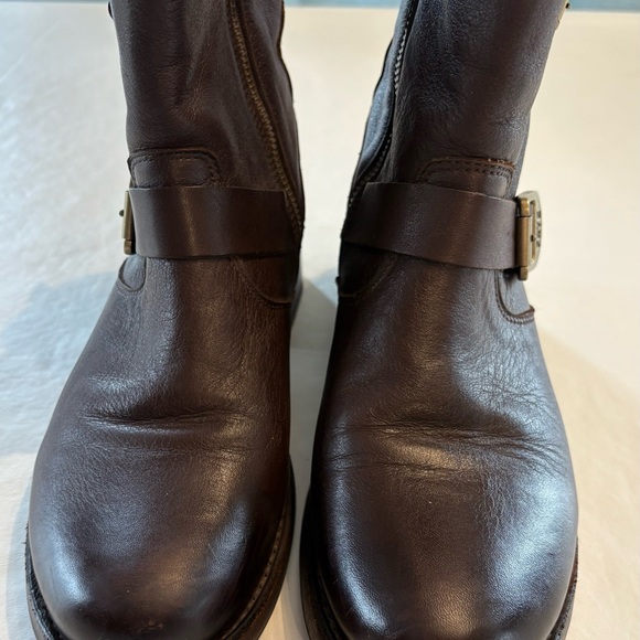 Frye Women’s 9.5Dark Chocolate Brown Leather “Vicky” Short Engineer Moto Boots - Picture 4 of 11